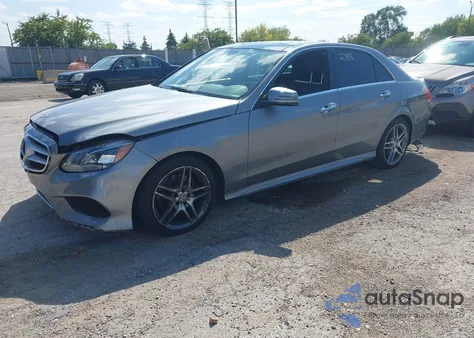 2015 Mercedes-Benz E 350 4Matic z USA, uszkodzony, nr VIN WDDHF8JBXFB133335